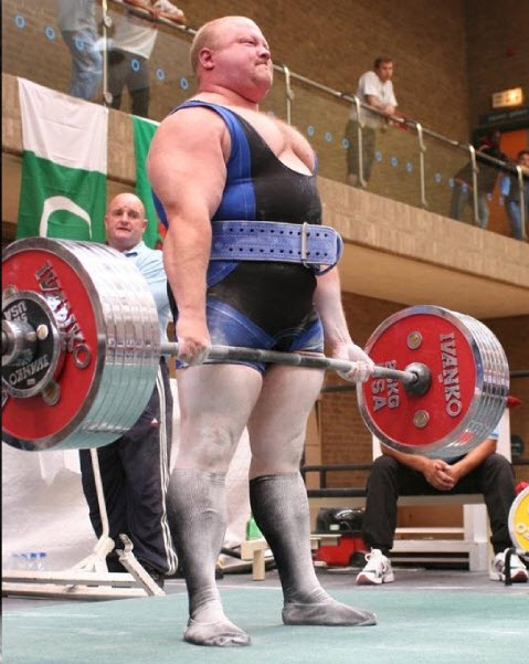 IPF World Champion Dean Bowring in competition gear at the 2005 Commonwealth Powerlifting Championships